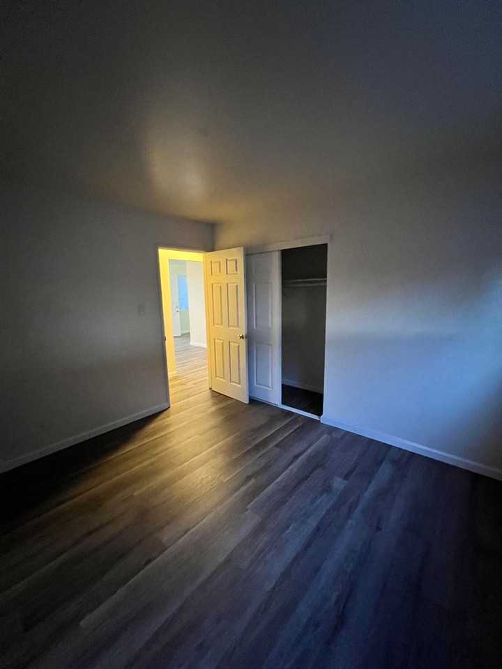 5366 Saint Mark Avenue - Photo 7 of 9