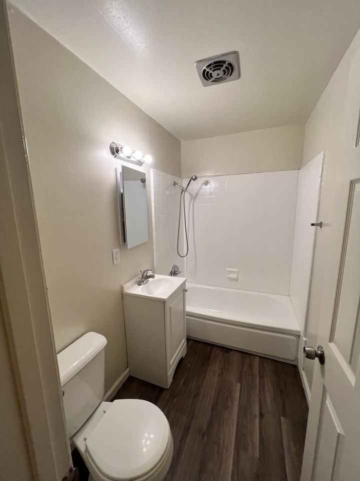5366 Saint Mark Avenue - Photo 4 of 9