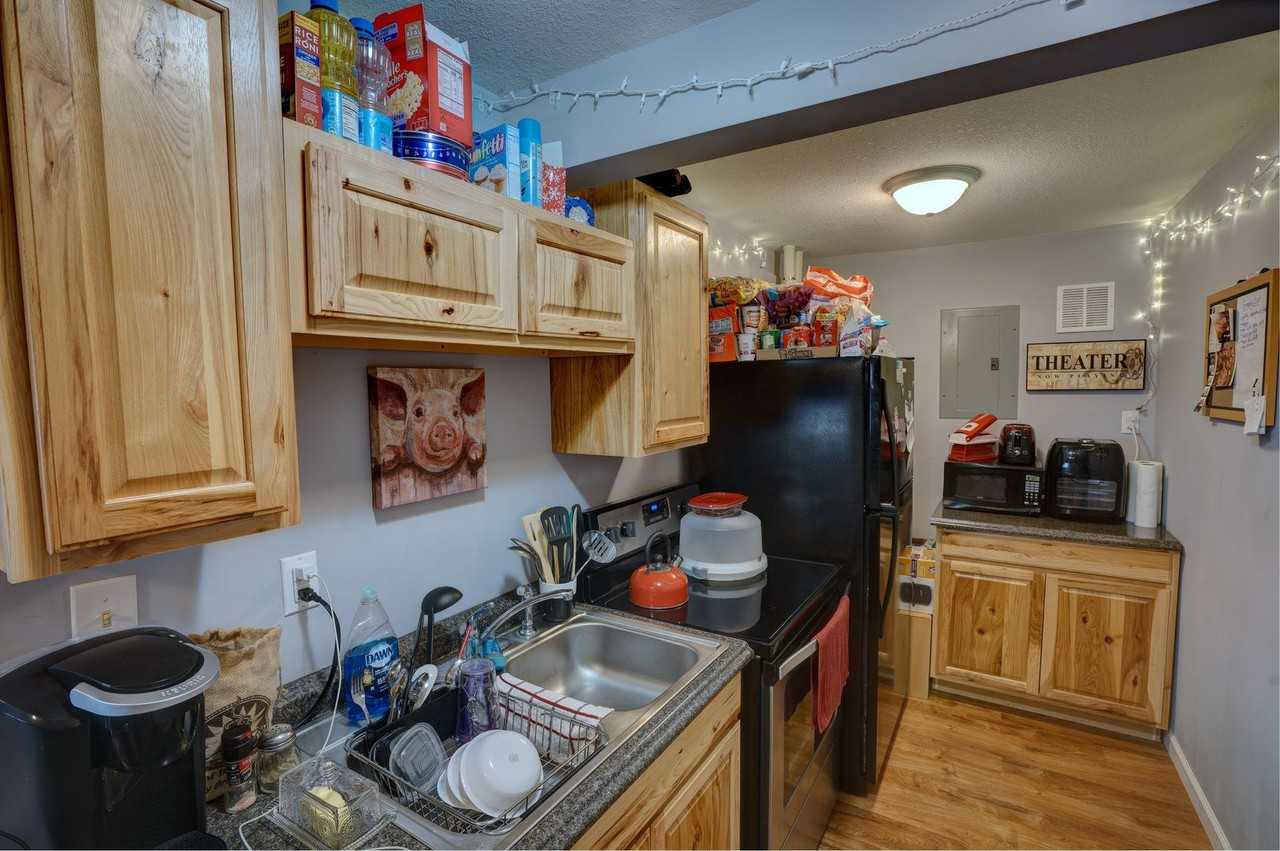 Campus Apartments East - Photo 5 of 11