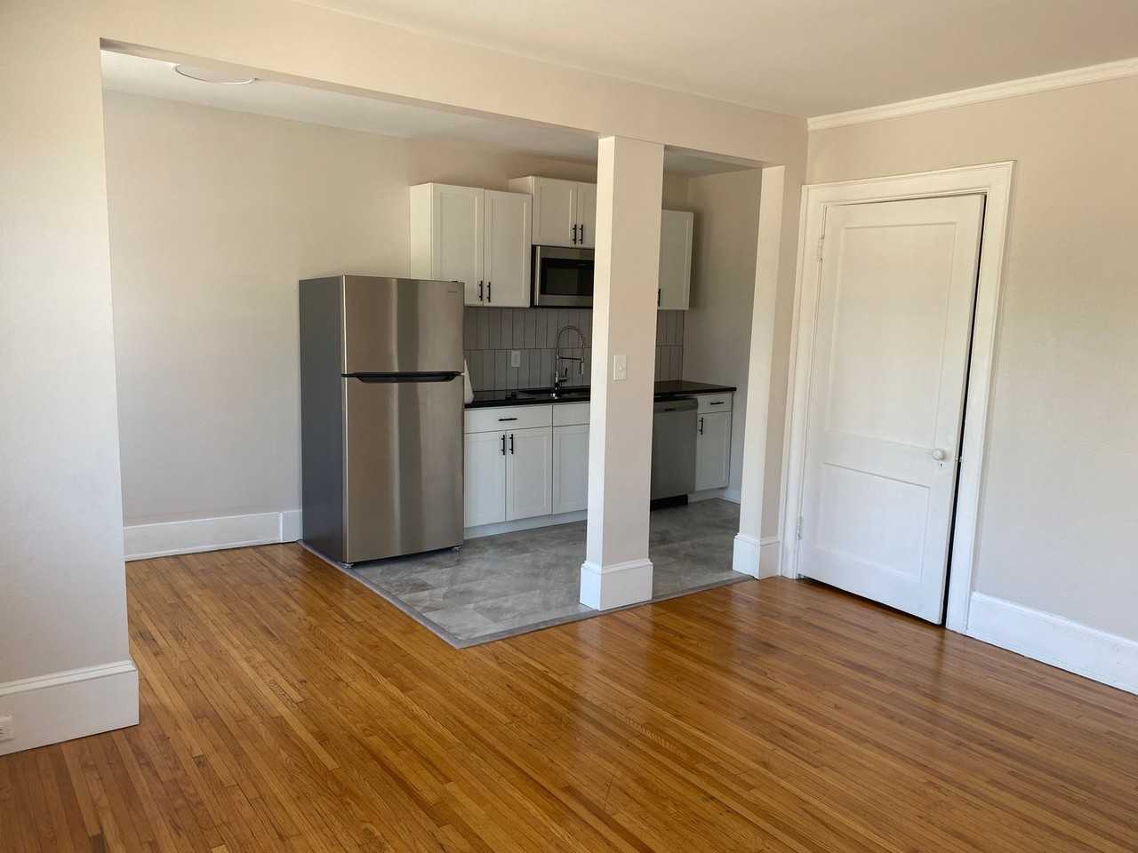 8th Street Apartments - Photo 2 of 4