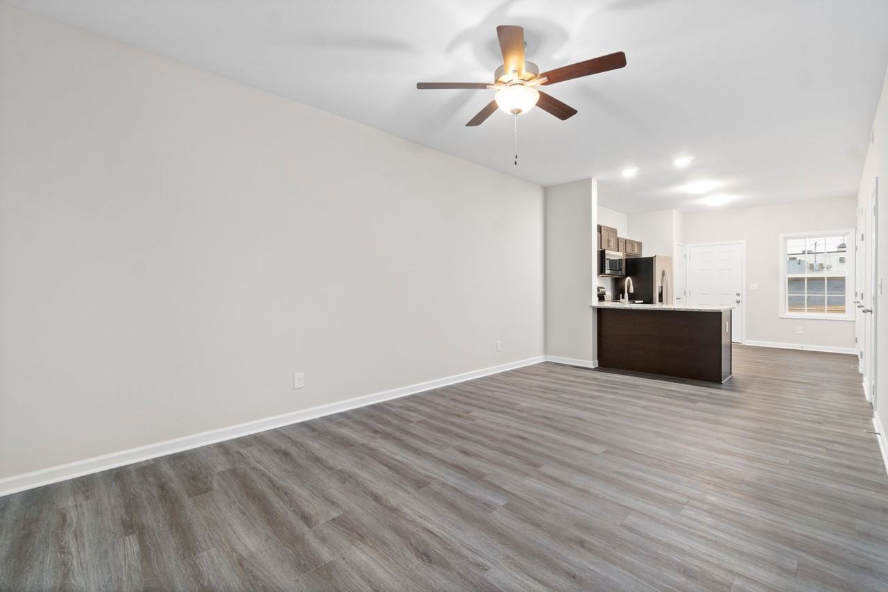 Old Towne Commons - Photo 2 of 31