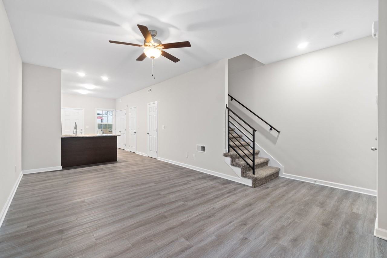 Old Towne Commons - Photo 3 of 31