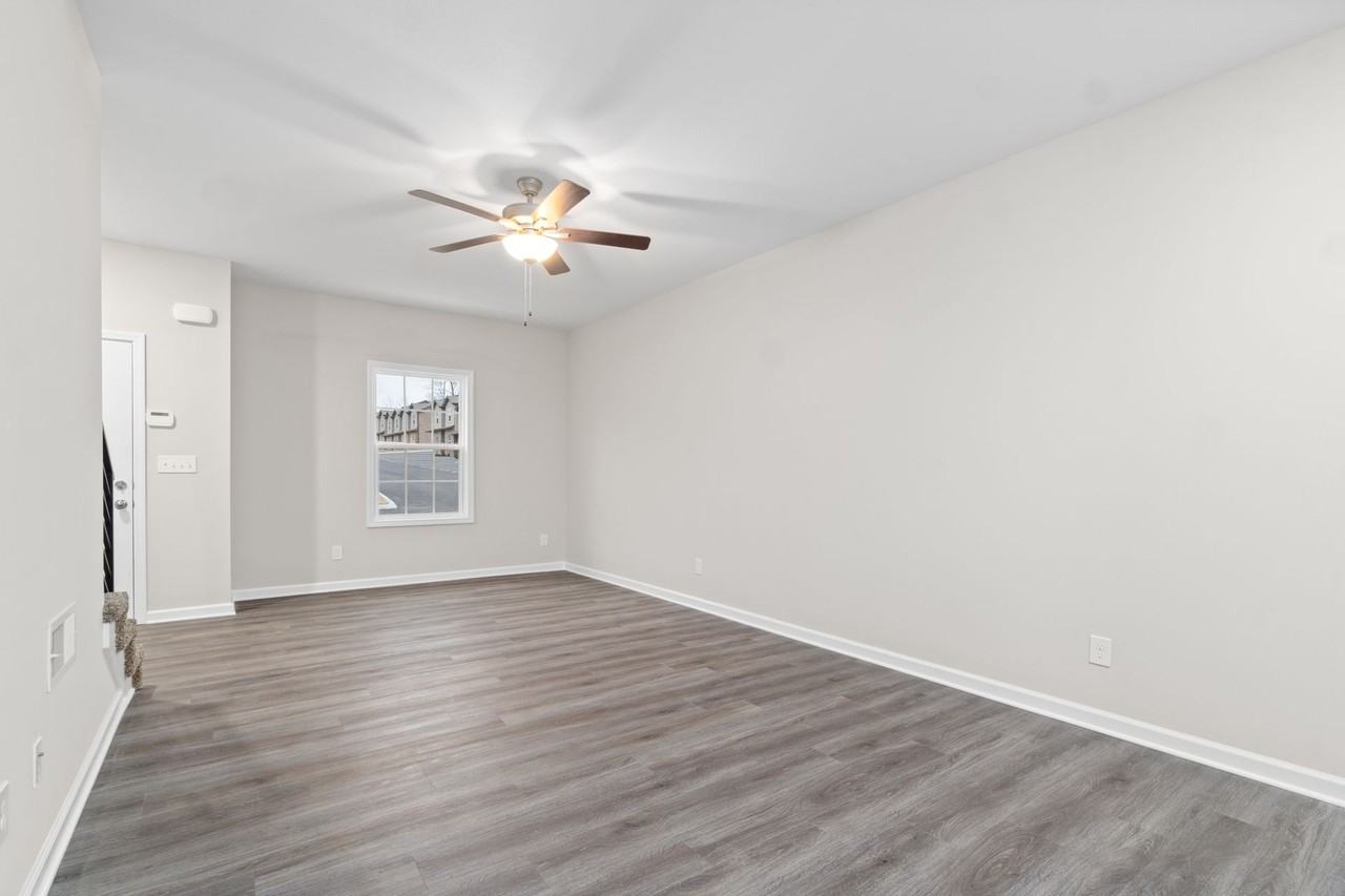 Old Towne Commons - Photo 5 of 31