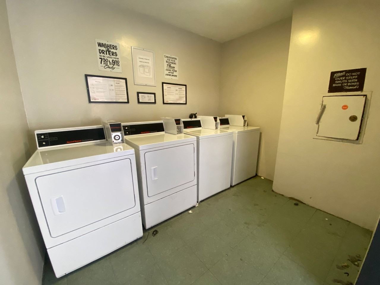 Windsor Place Apartments - Photo 6 of 11