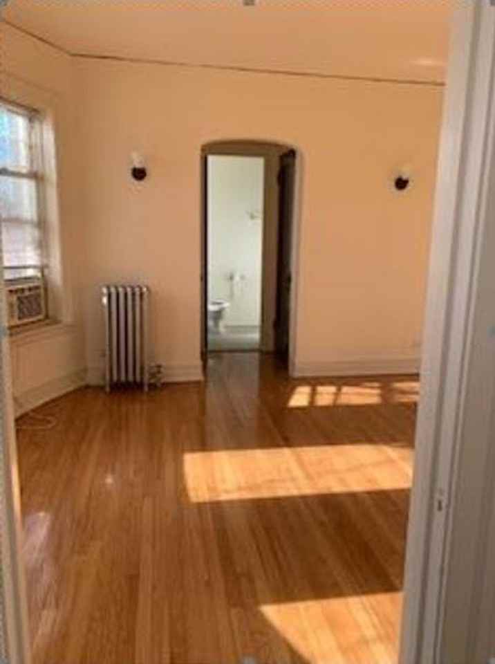 347 - *Wolcott Arms North* - Photo 5 of 8