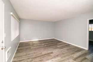 Please visit our beautiful, Newly Renovated Spacious 1 bedroom 1 bath Apartment - Photo 1 of 1