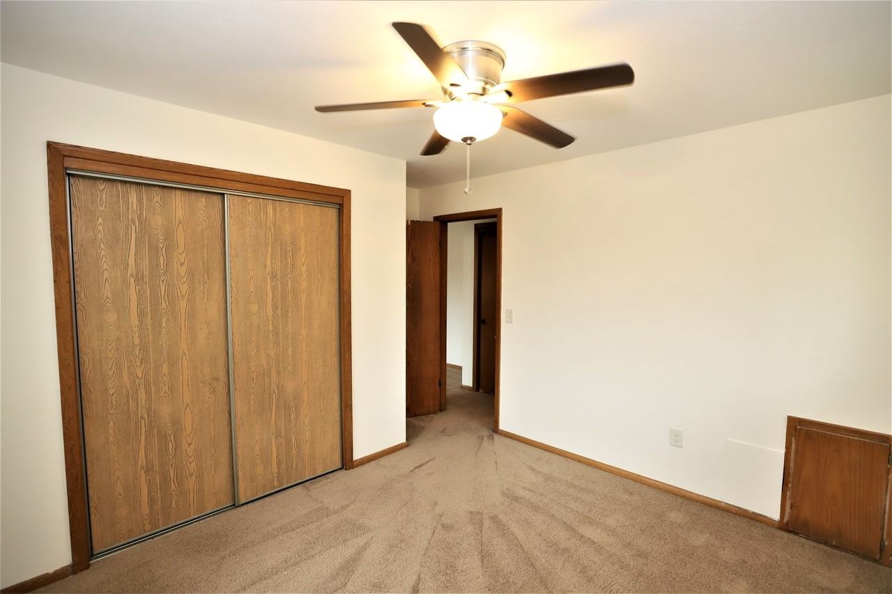 7413 Penn Ave S - Photo 5 of 15