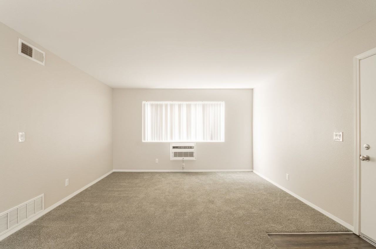 10233 Mission Gorge Road - Photo 4 of 36