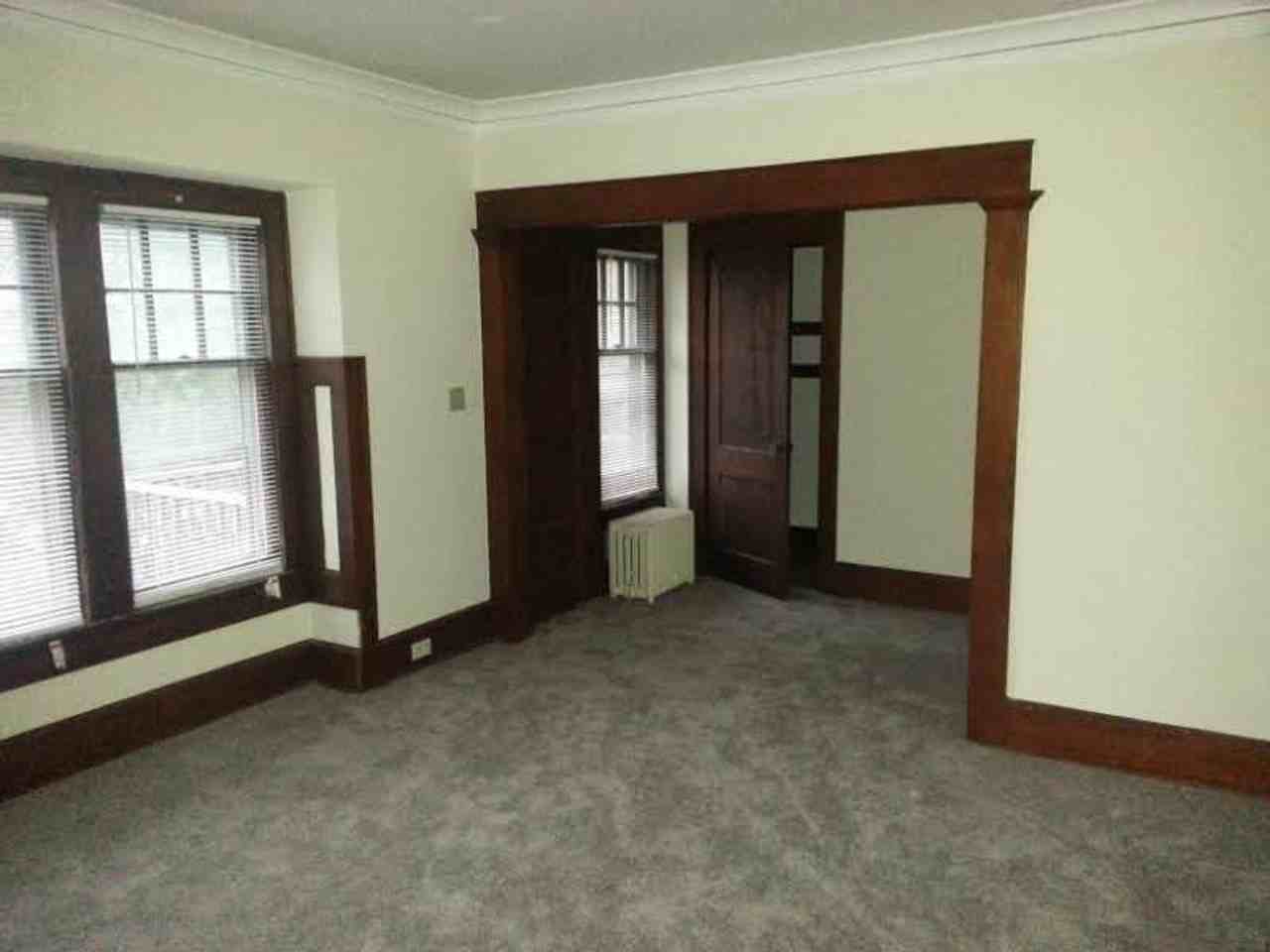 2924 N Maryland Ave - Photo 7 of 45