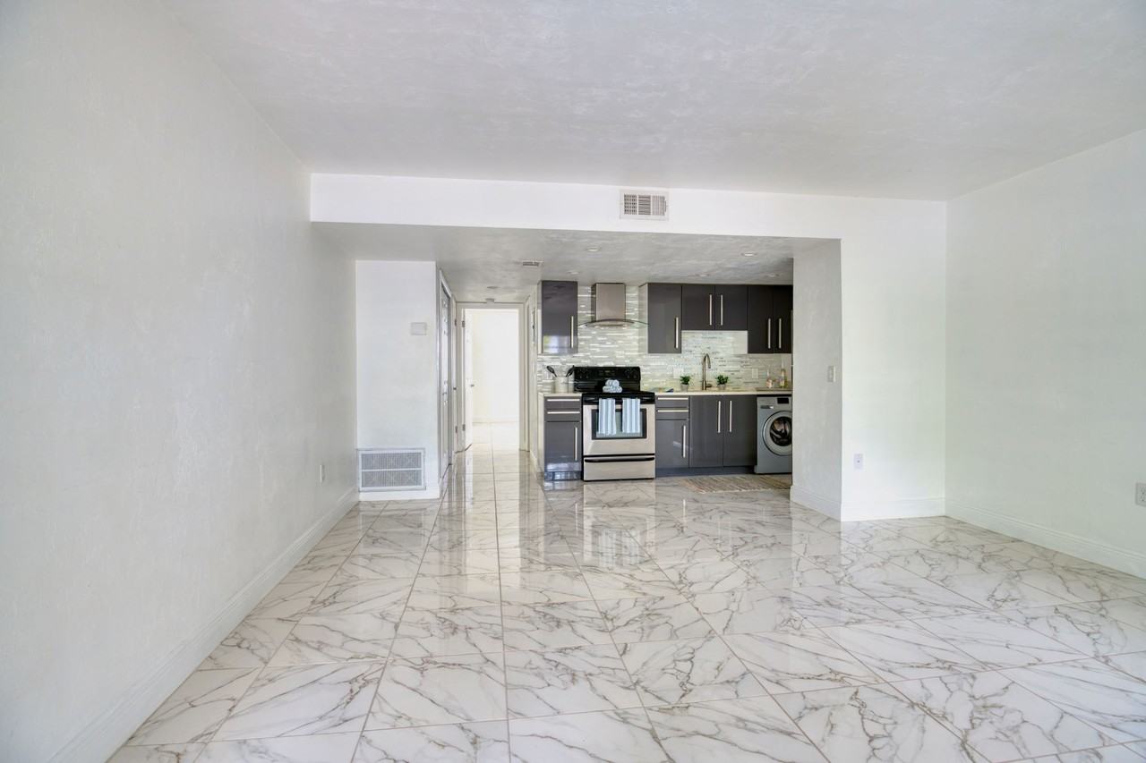 The Galen Apartments | Modern 1 Bedroom Apartments in Downtown Gainesville - Photo 4 of 14