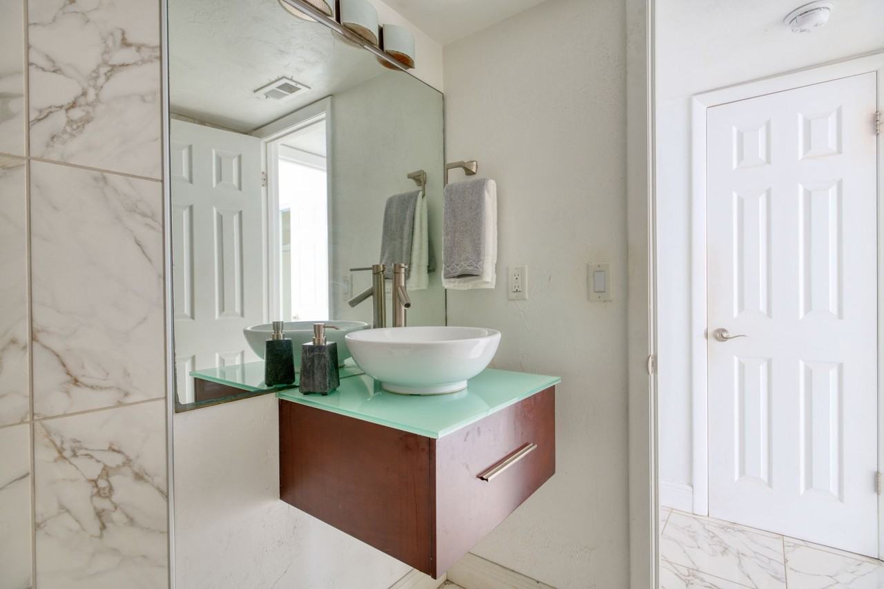 The Galen Apartments | Modern 1 Bedroom Apartments in Downtown Gainesville - Photo 7 of 14