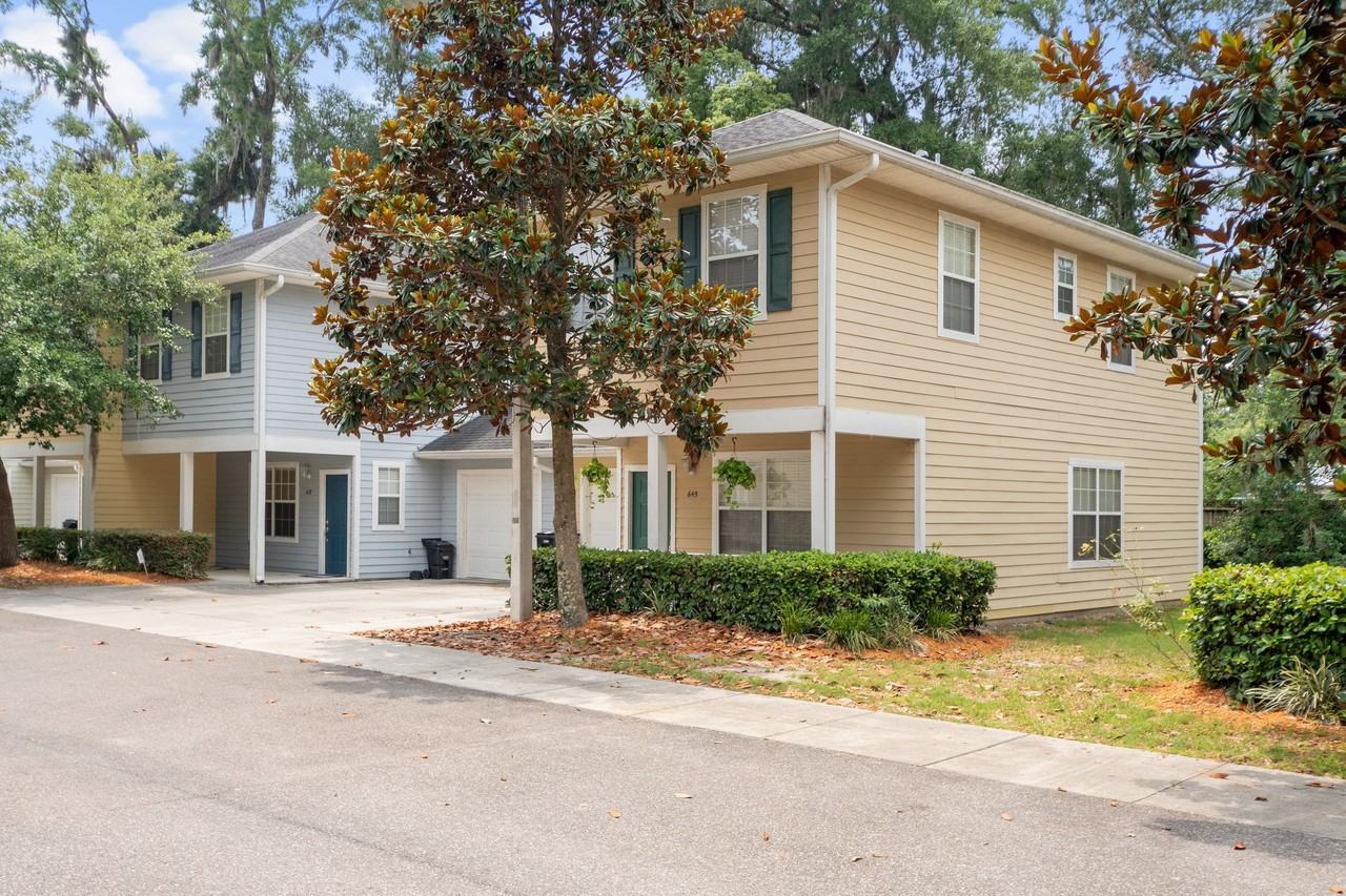 Oak Gate Apartments | 2 & 3 Bedroom Apartments in Gainesville, FL - Photo 7 of 18
