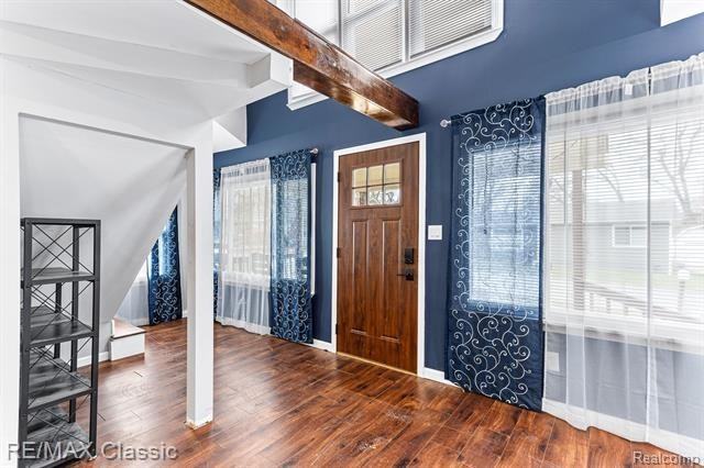 217 Endwell St - Photo 2 of 24