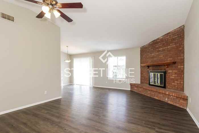 10115 W Sells Dr - Photo 3 of 15