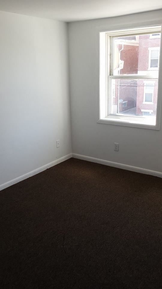 513 W 6th St - Photo 2 of 12