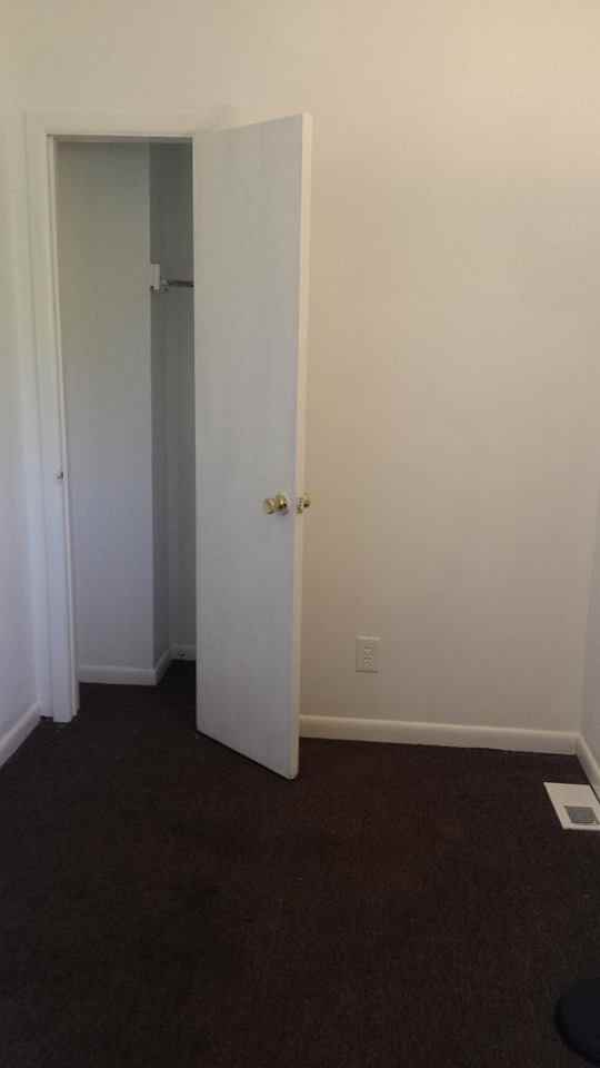 513 W 6th St - Photo 3 of 12