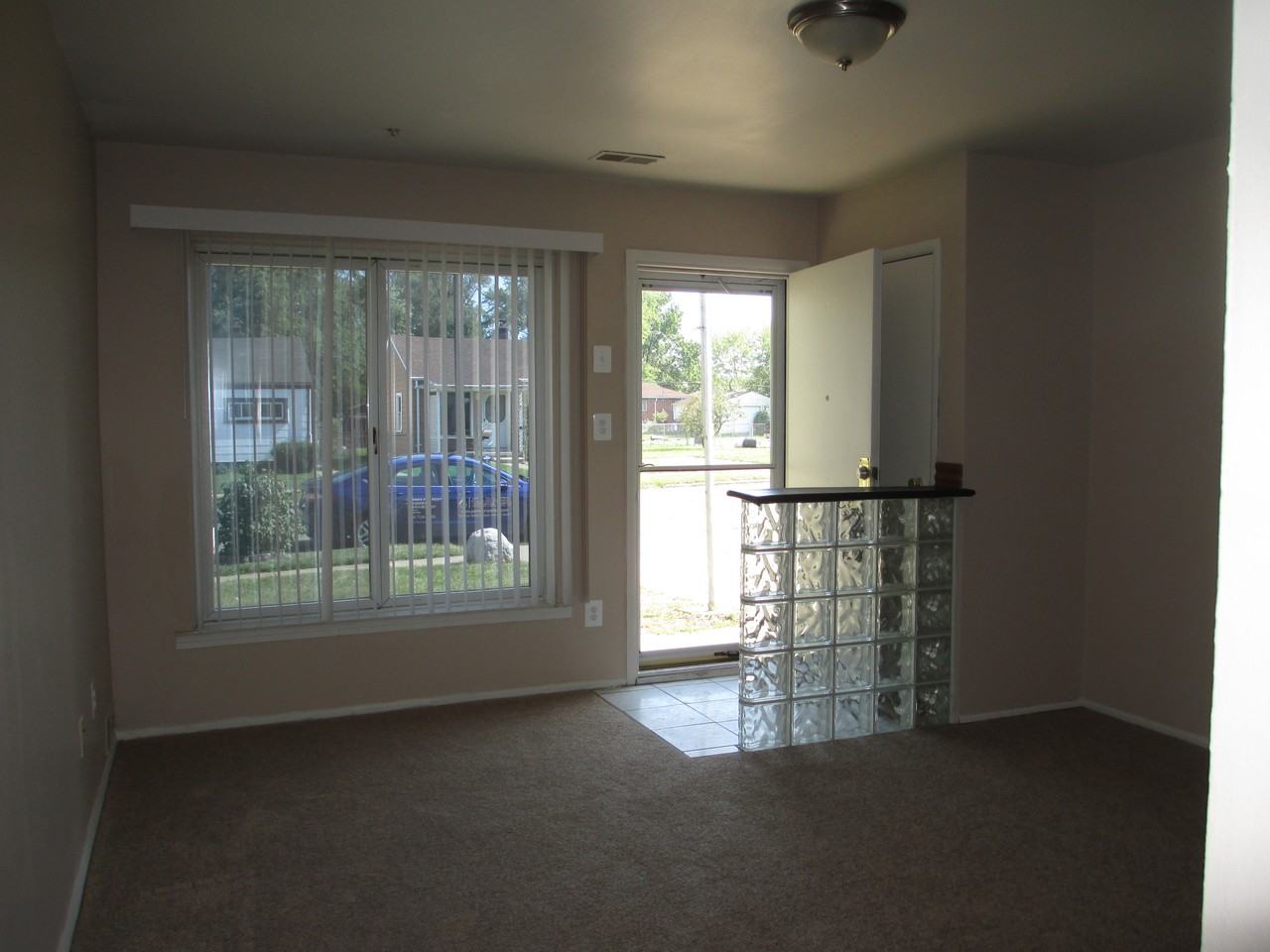 17375 Harman St - Photo 2 of 13