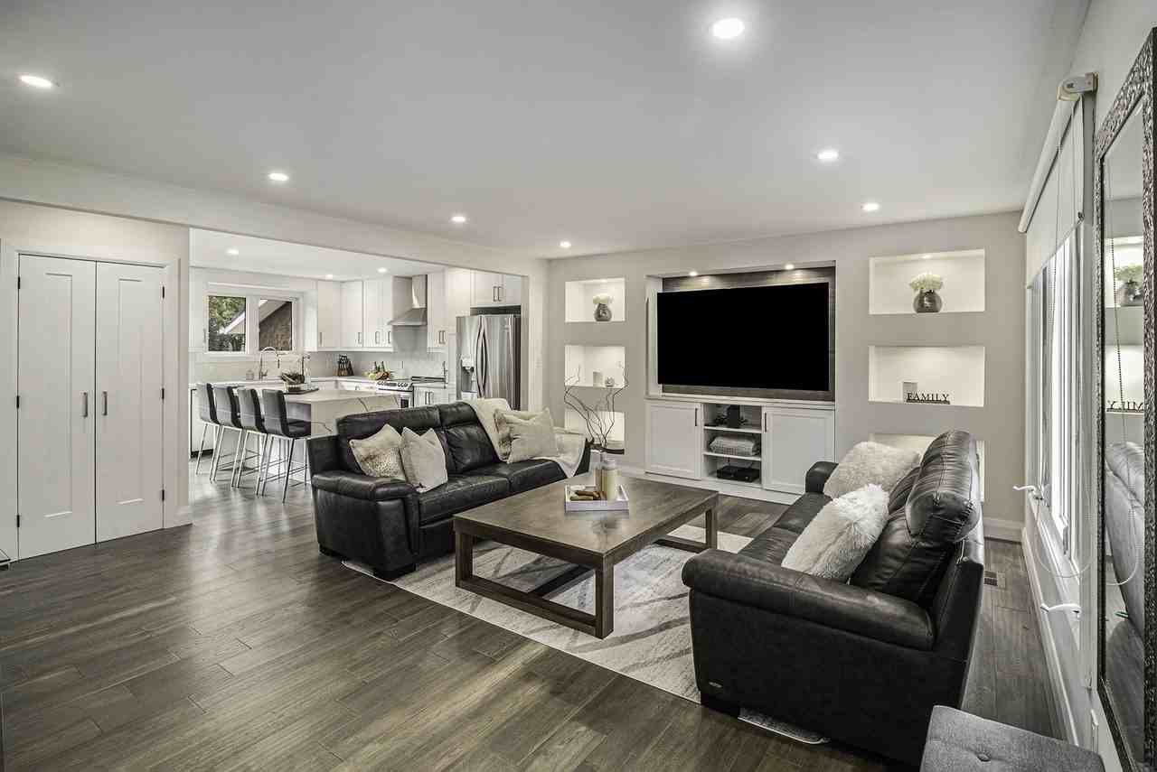 964 Charlton Drive - Photo 2 of 19