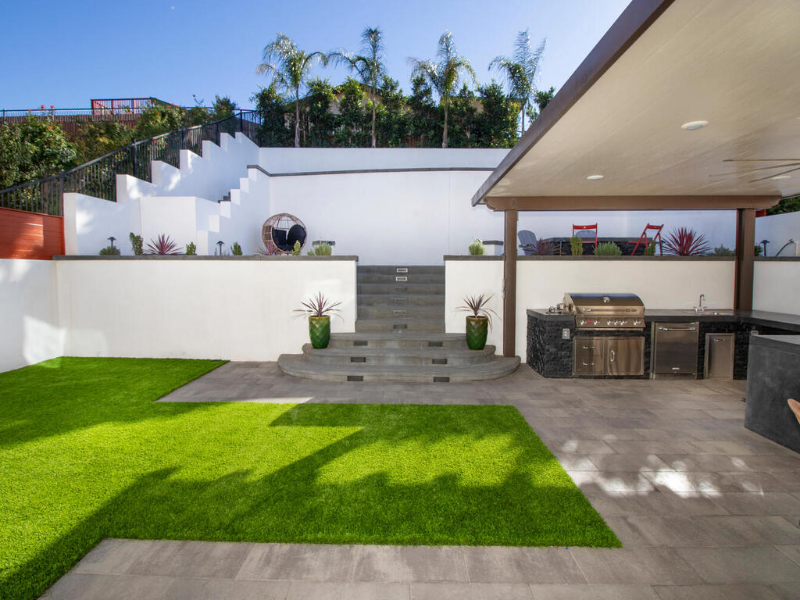 7263 Wembley St - Photo 2 of 38