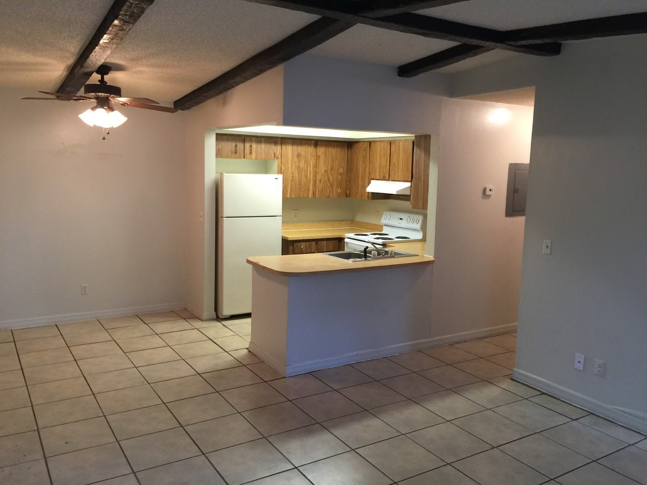 3074 Saint Paul Dr - Photo 7 of 14