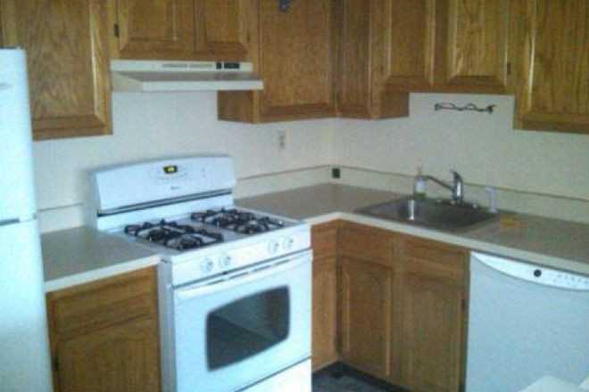 202 Salem Ct #3 - Photo 2 of 4