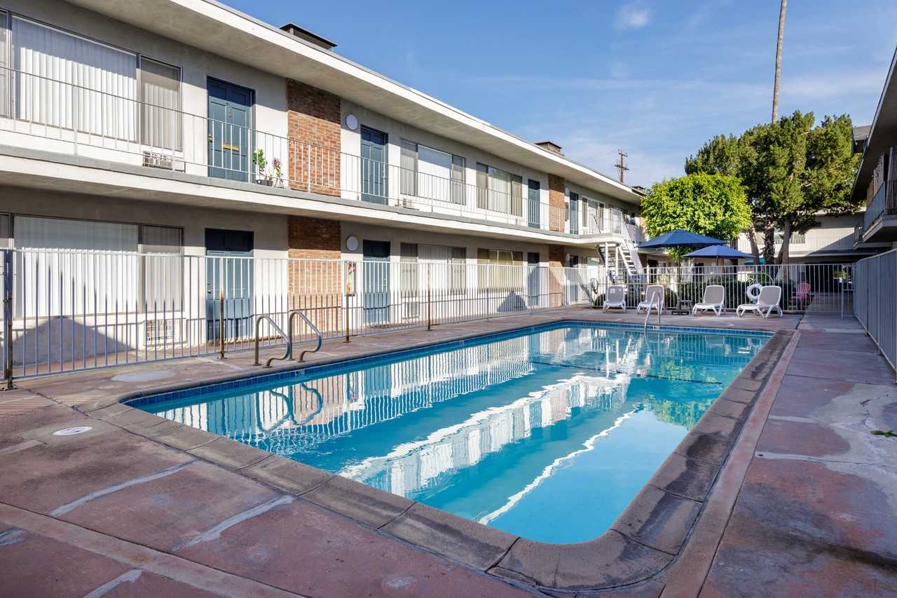 Variel Villas - Photo 3 of 28