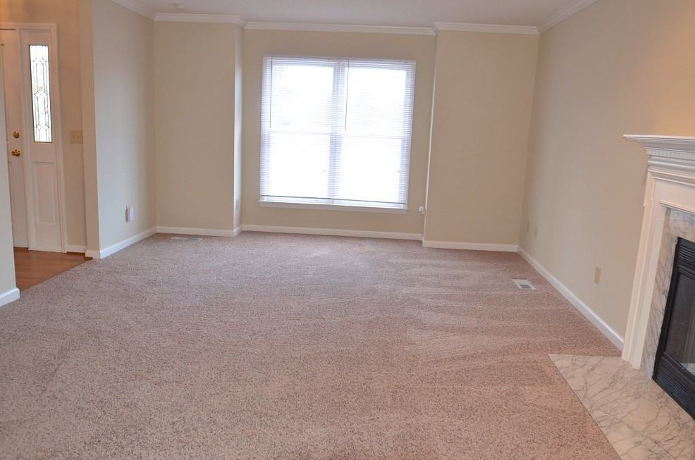 3100 Glenshire Dr - Photo 3 of 11