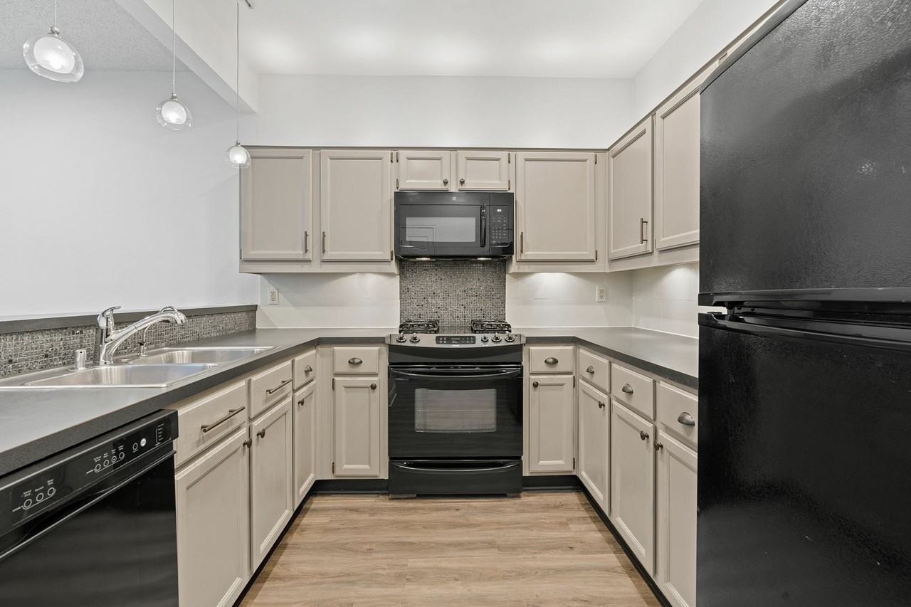 10819 Crown Colony Dr #22 - Photo 6 of 19