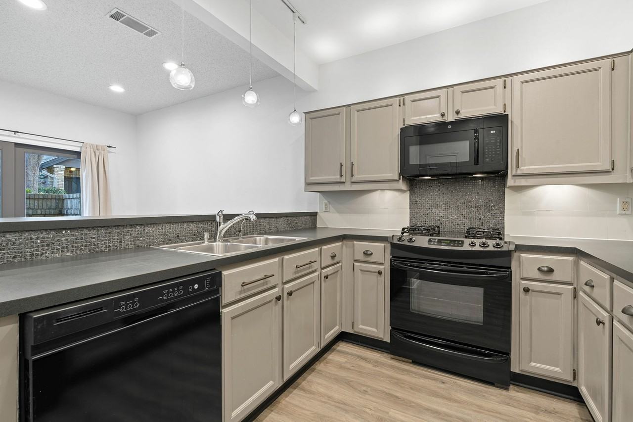 10819 Crown Colony Dr #22 - Photo 7 of 19