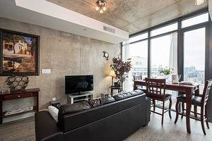 111 Bathurst St #1503