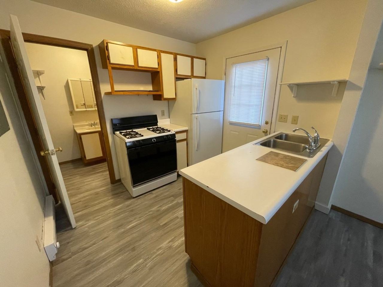 708 N Golfcrest - Photo 3 of 6