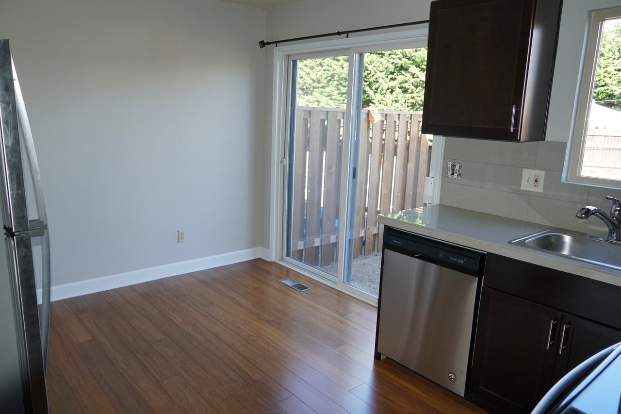 Willamette Center - Photo 2 of 34