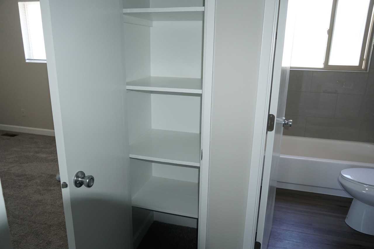 Willamette Center - Photo 7 of 34