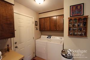 featured image of 305 N 39th Ave