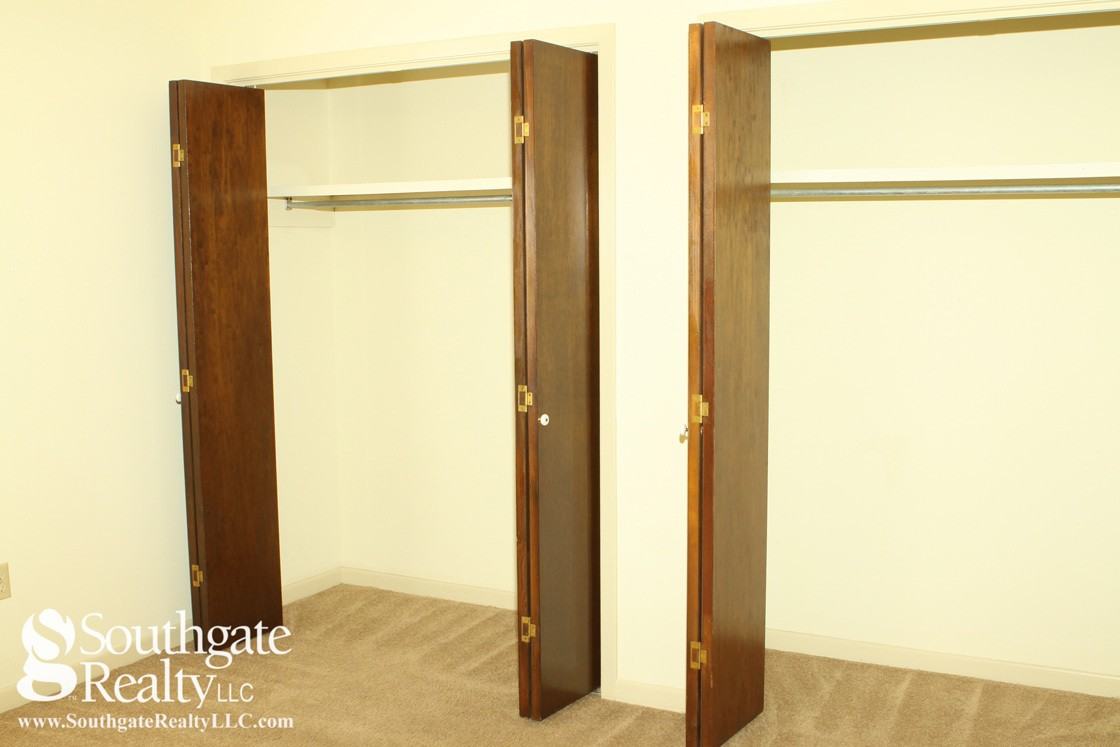 Edgewood Townhomes - Photo 4 of 23