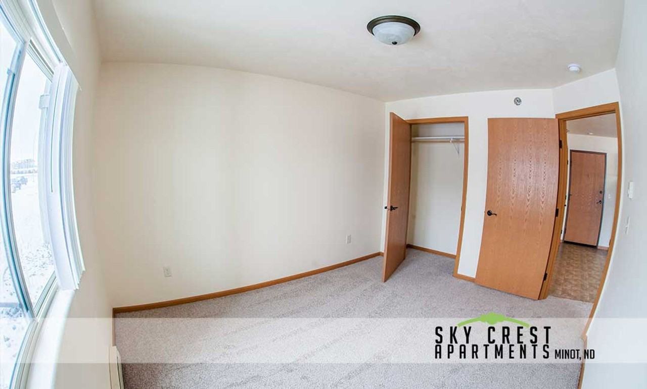 Skycrest Apartments - Photo 4 of 13