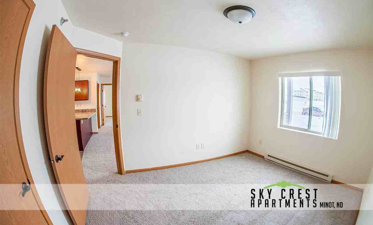 Skycrest Apartments - Photo 5 of 13