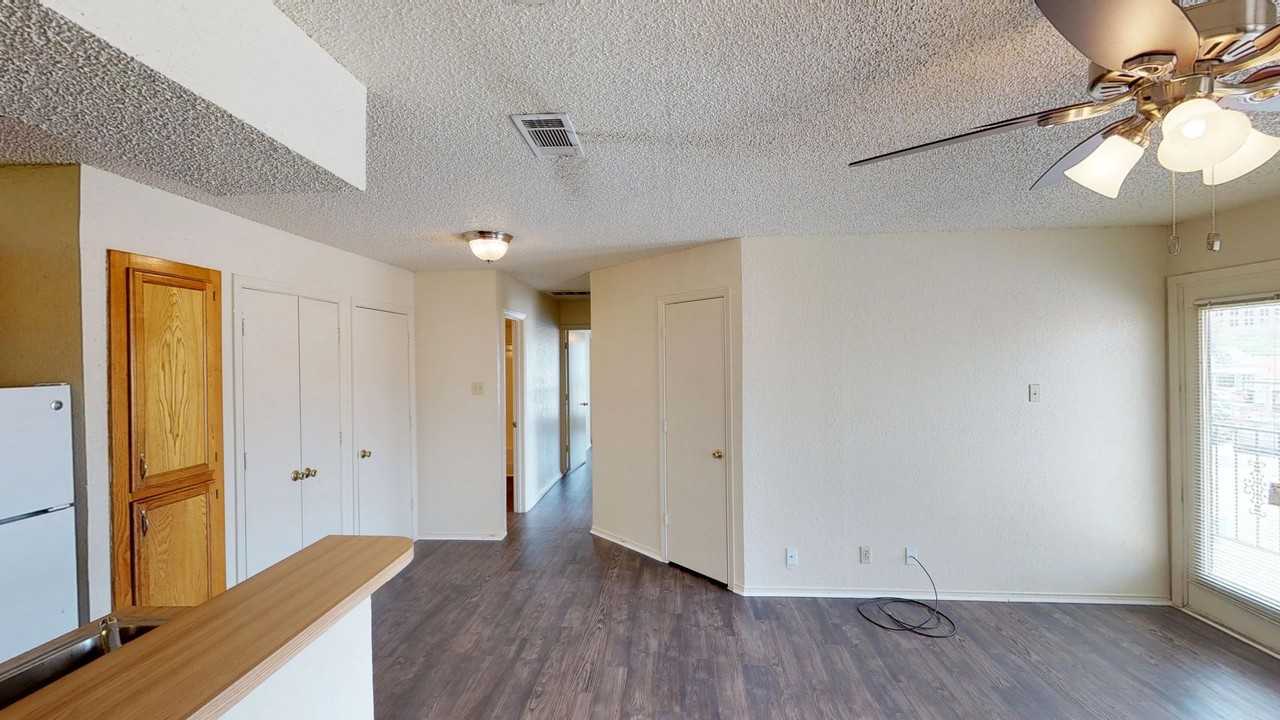 Prairie Oaks 1018 - Photo 5 of 18