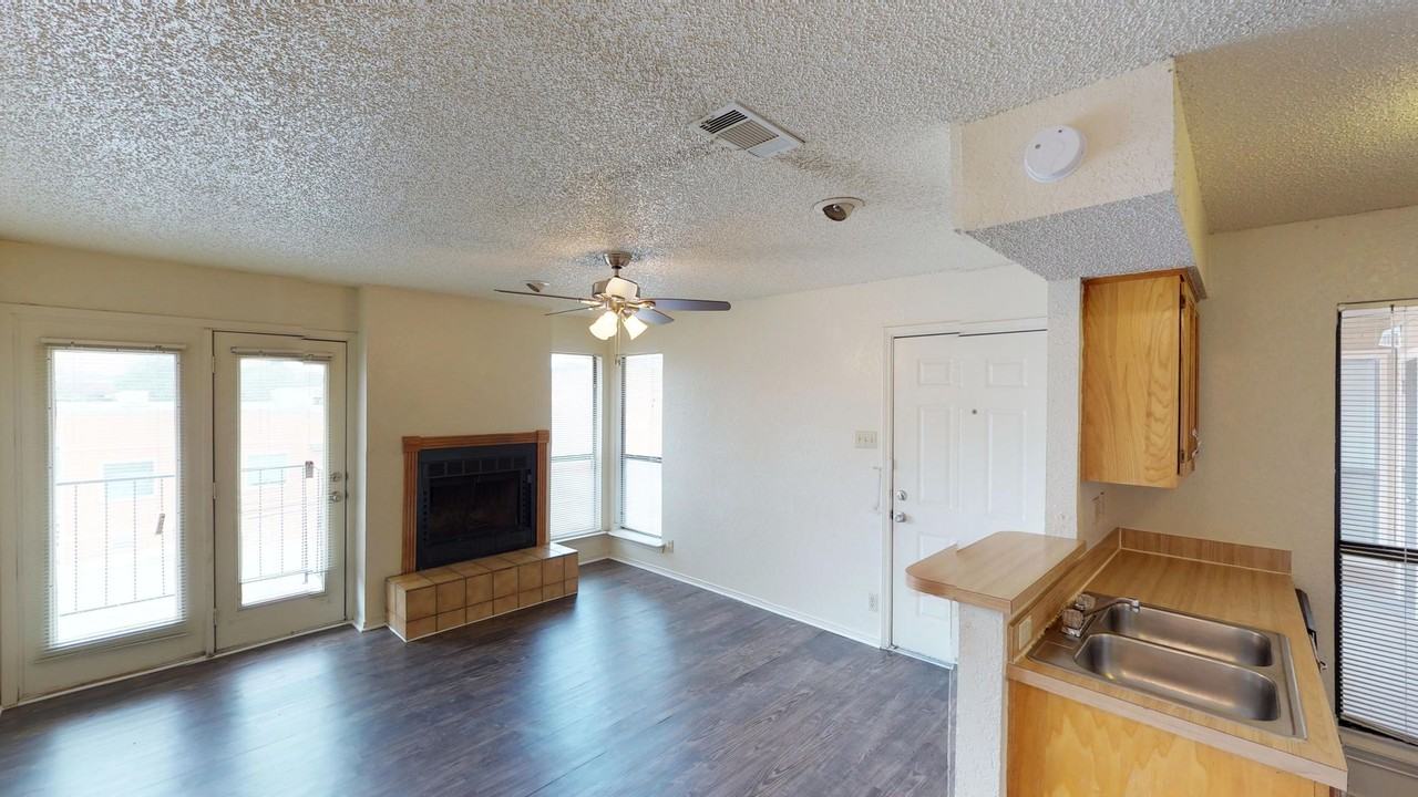 Prairie Oaks 1018 - Photo 7 of 18