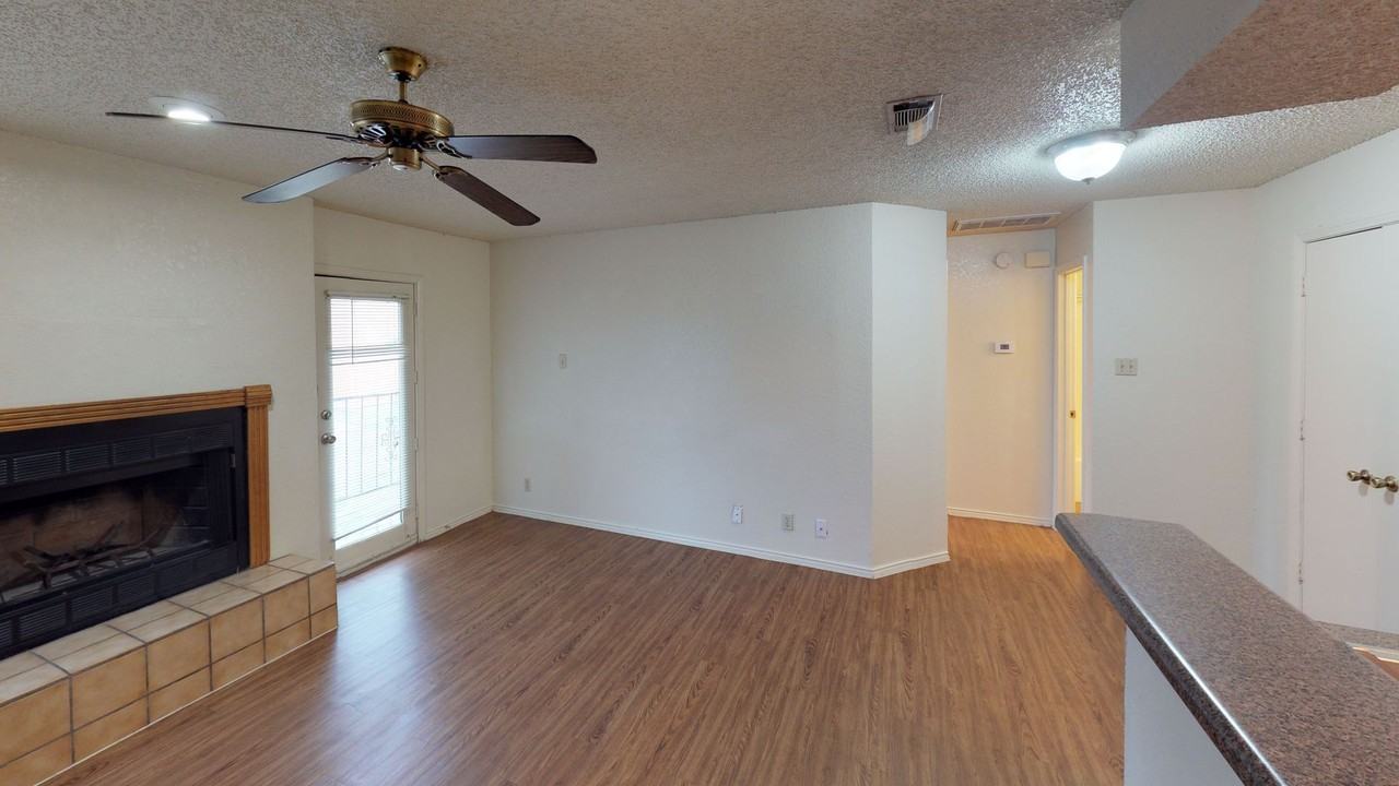 Prairie Oaks Apartments - Photo 5 of 7