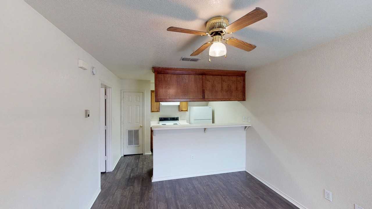 Ashton Place - Photo 5 of 11