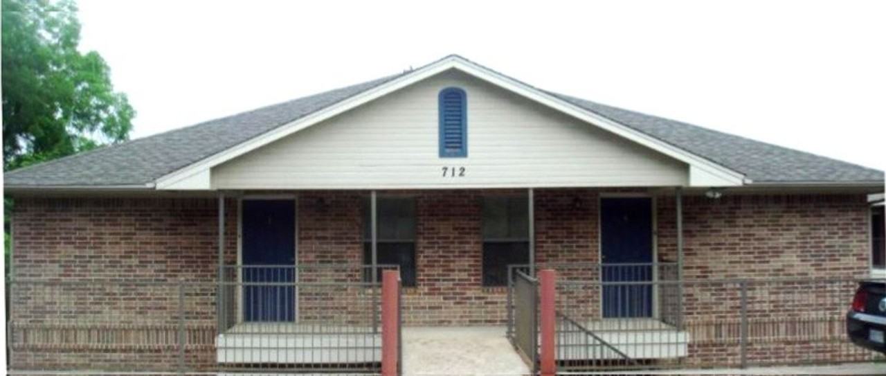 Kennedy Place - Photo 4 of 13