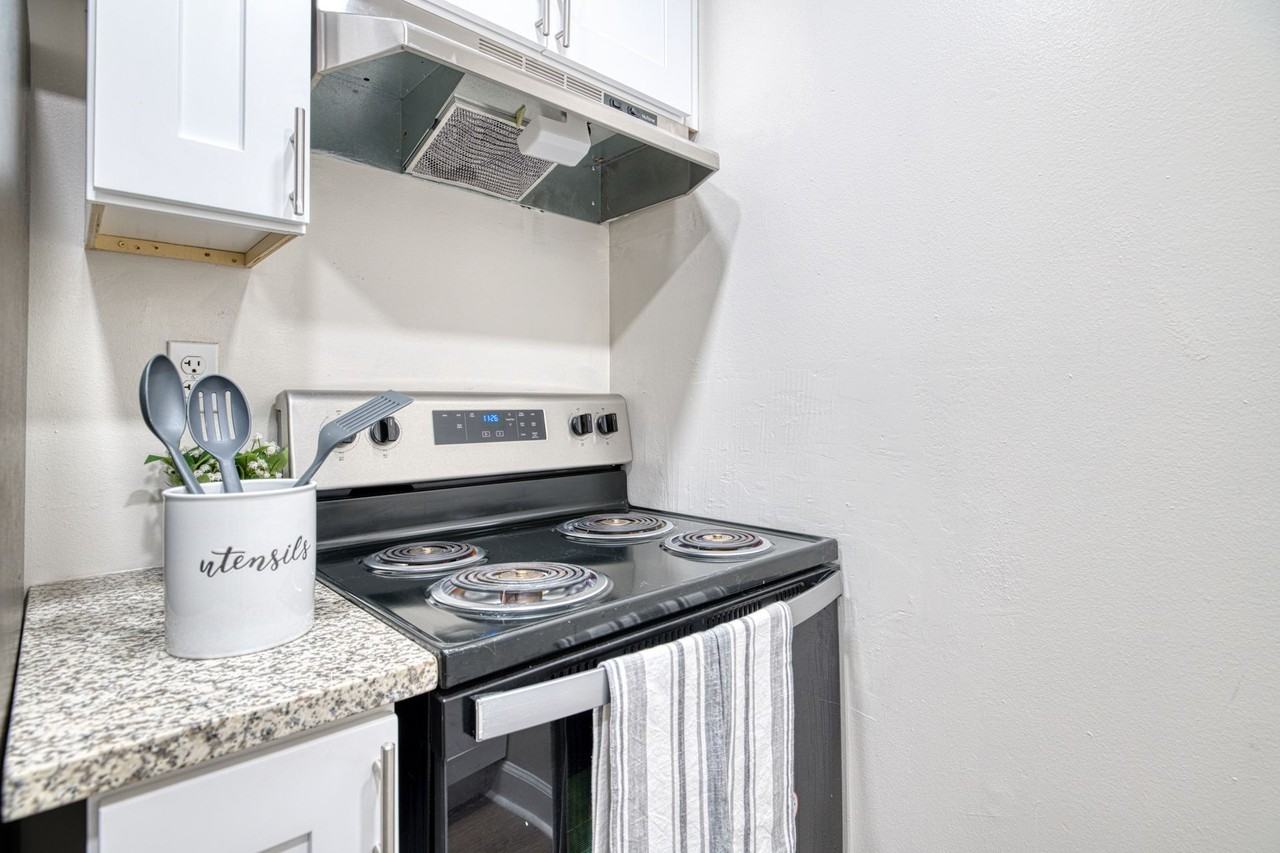 The Seaboard Apartments | 1 Bedroom Apartments in Gainesville, FL - Photo 2 of 9