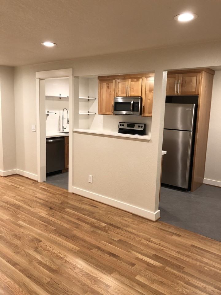 Juneau Apartments - Photo 7 of 23