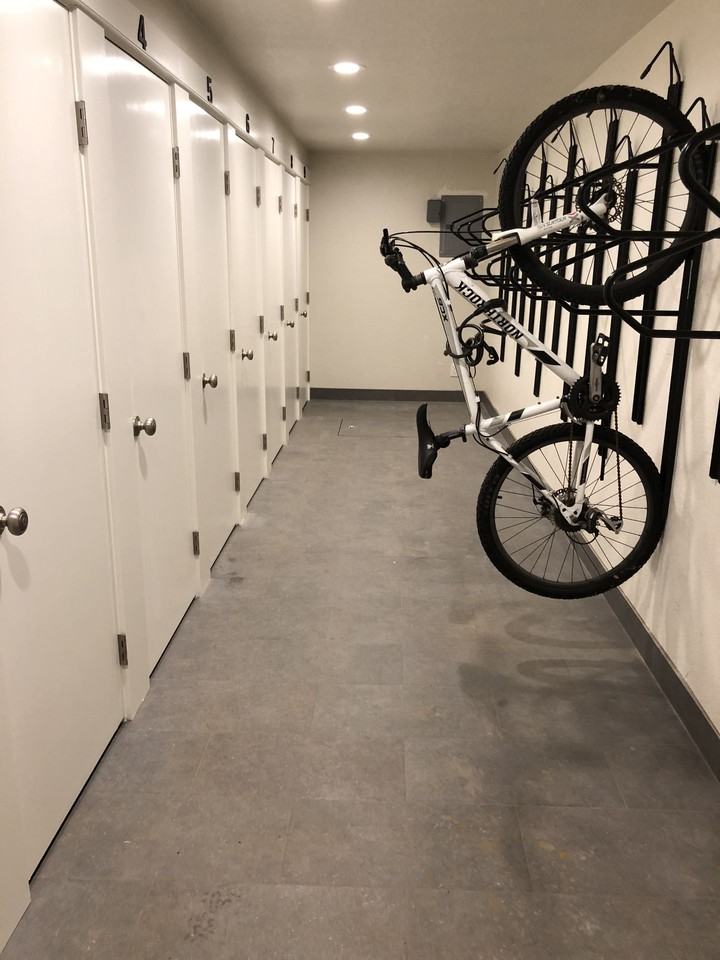 Juneau Apartments - Photo 7 of 13
