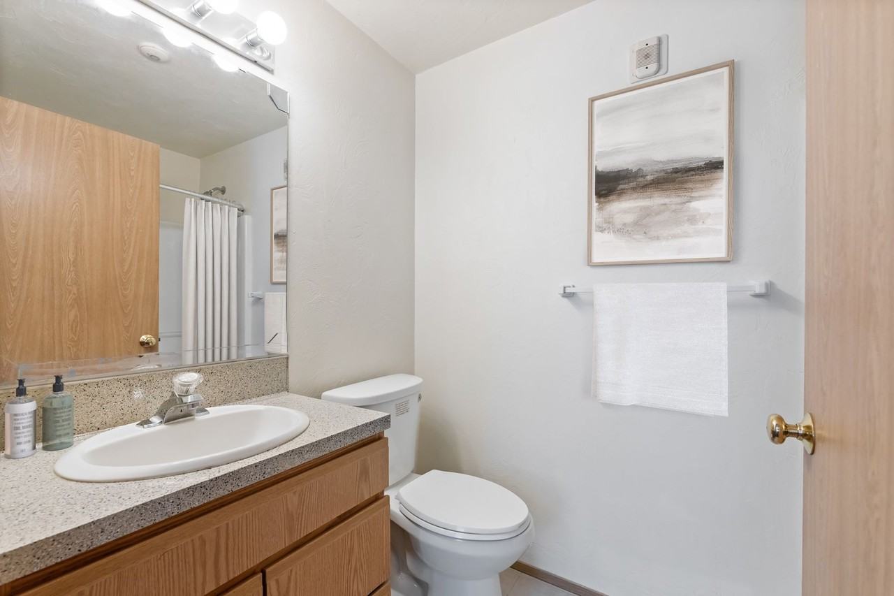 Trailside - Photo 7 of 8