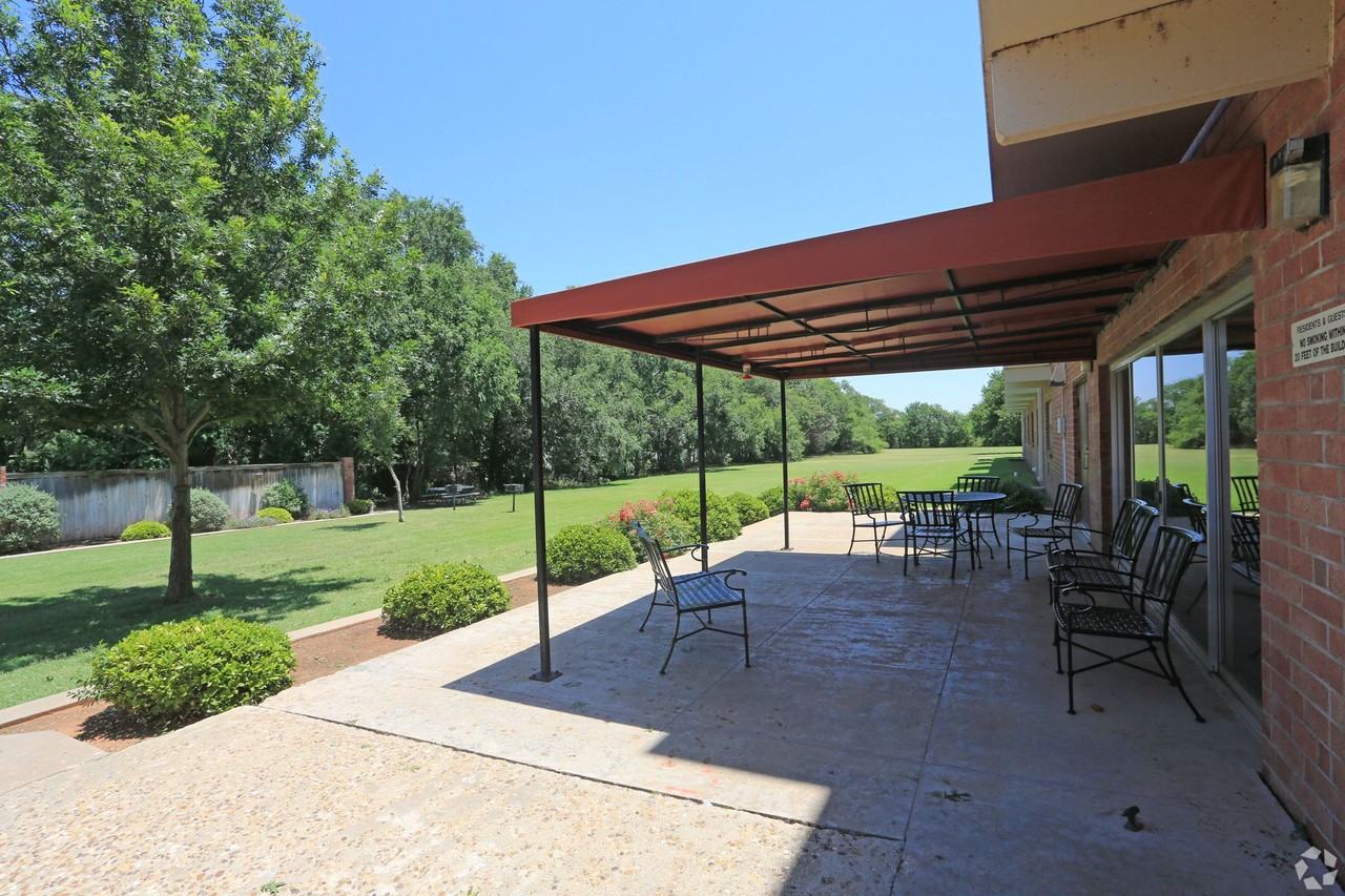 Lubbock's Hidden Jewel - Photo 4 of 42