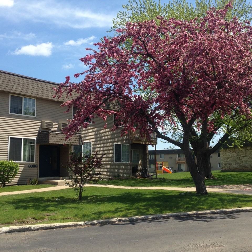 Apartment Homes of Wildwood Preserve in beautiful Oak Creek, WI - Photo 3 of 14