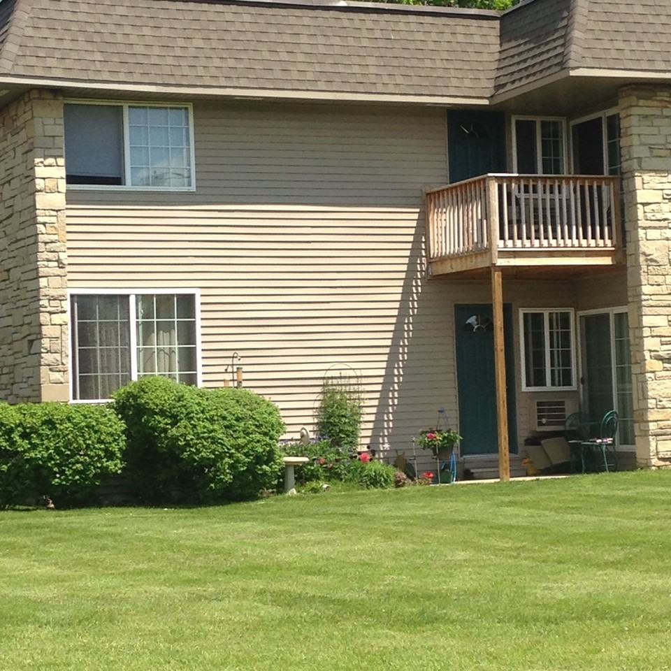 Apartment Homes of Wildwood Preserve in beautiful Oak Creek, WI - Photo 7 of 14