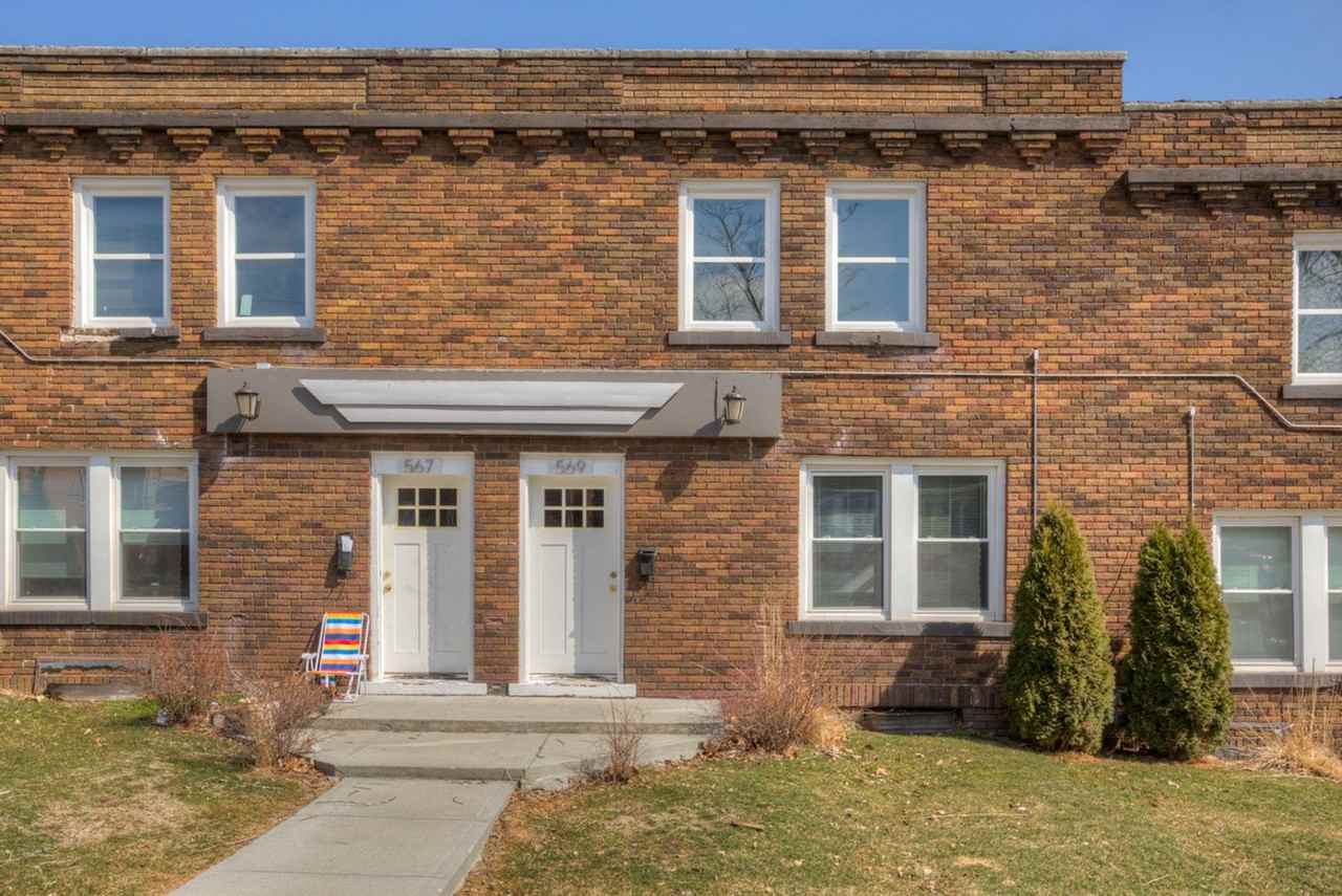 Nicely remodeled Townhomes near Blackstone/Midtown - Photo 2 of 25